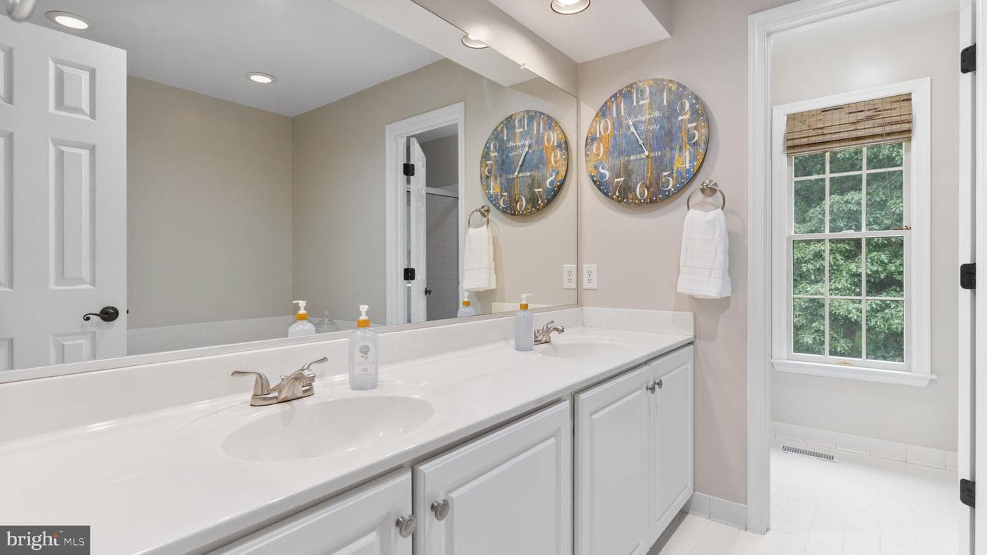 21822 Riviera Court photo 41