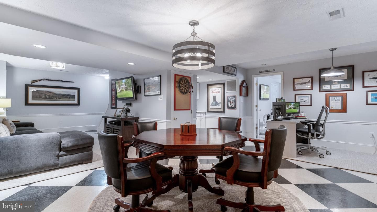 21822 Riviera Court photo 46