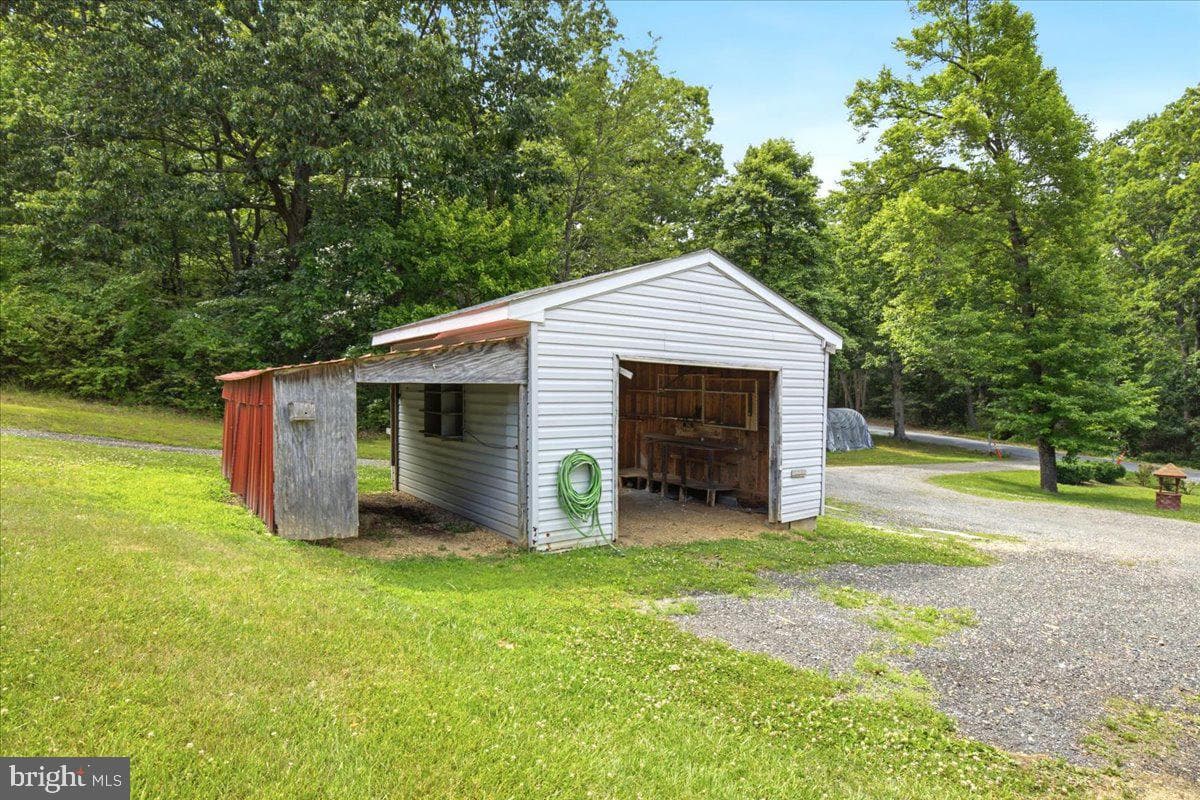 48695 Saint James Church Road photo 29