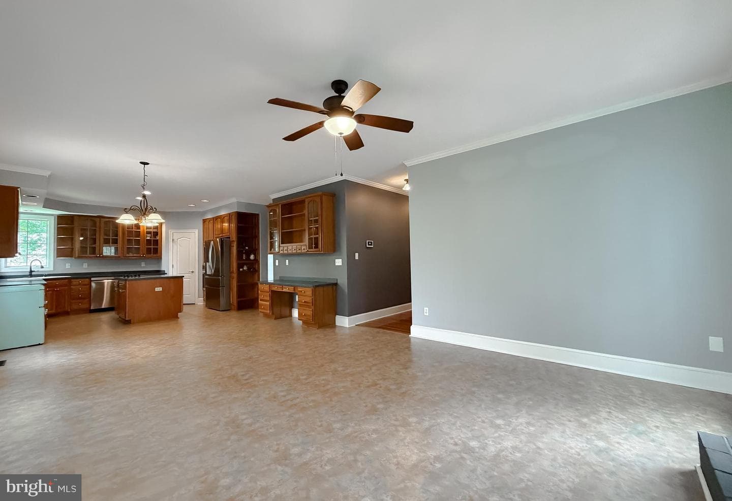 40777 Center 40 Circle photo 24