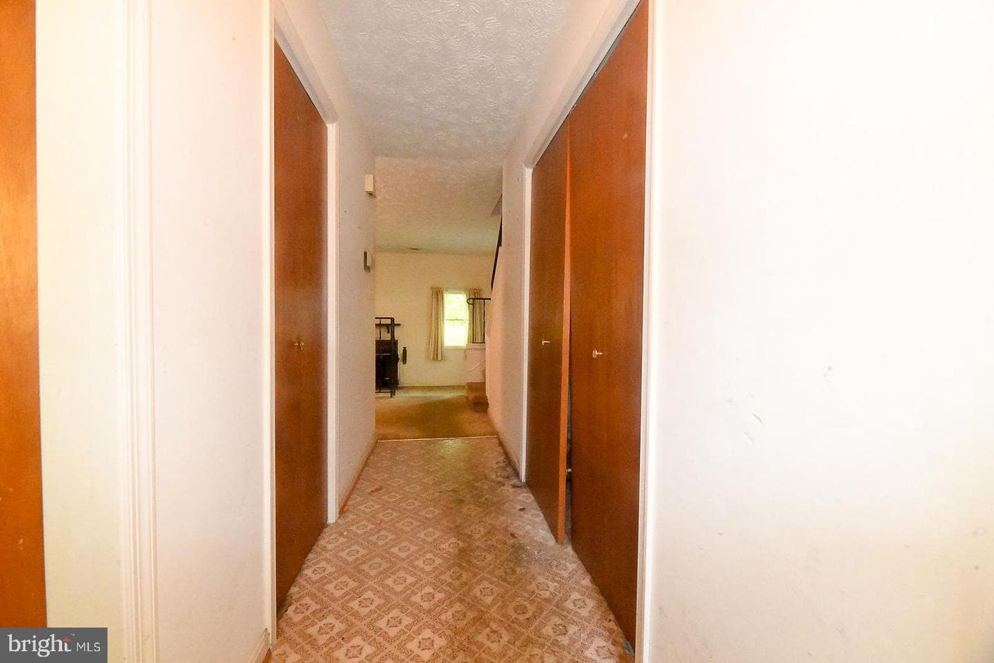22429 Greenview Ct photo 3