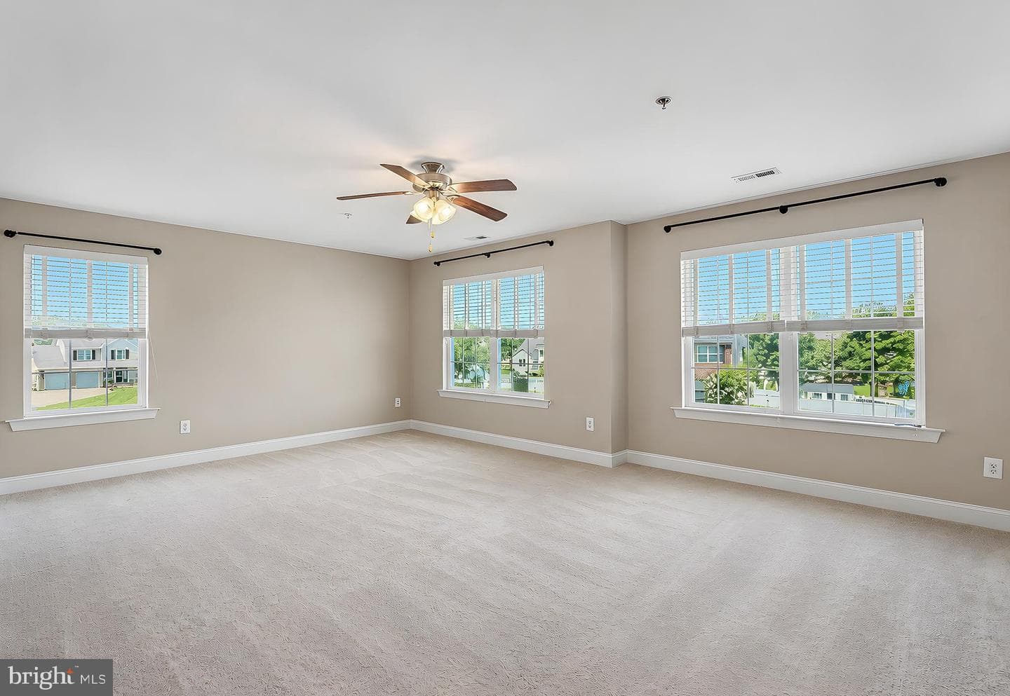 44025 W Leola Court photo 17