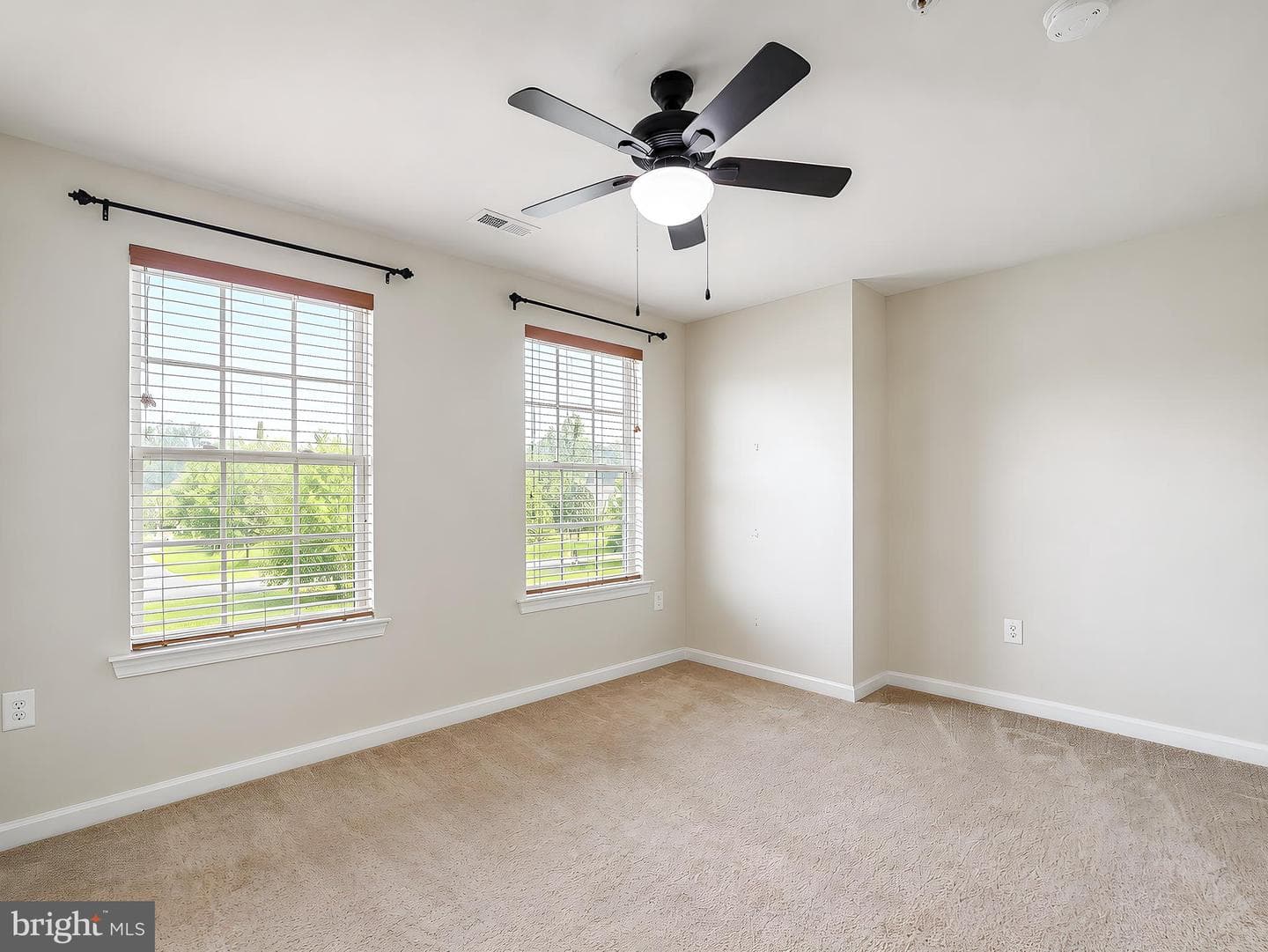 21395 Fairwood Court photo 38