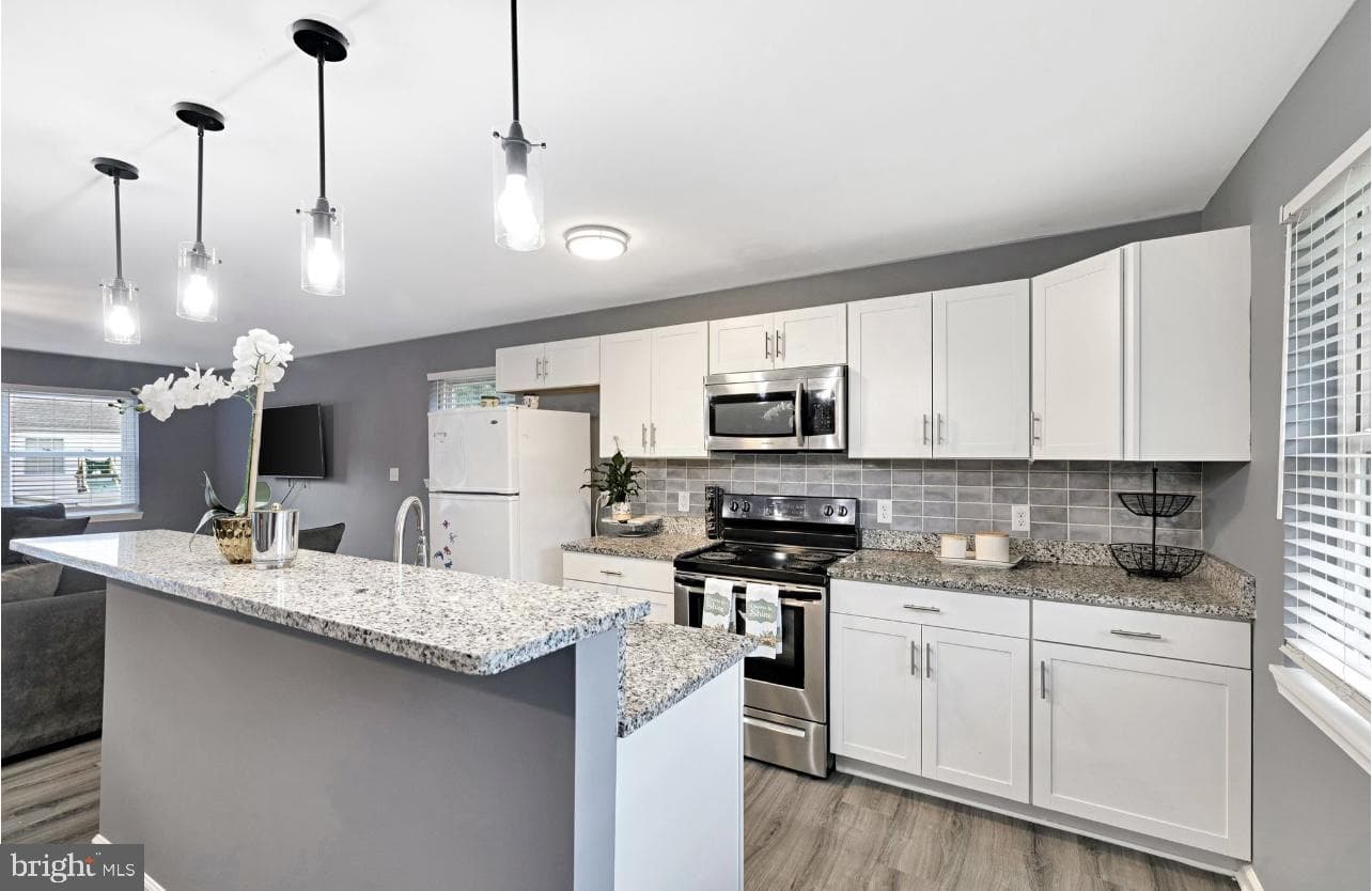 7287 Shirley Drive photo 8