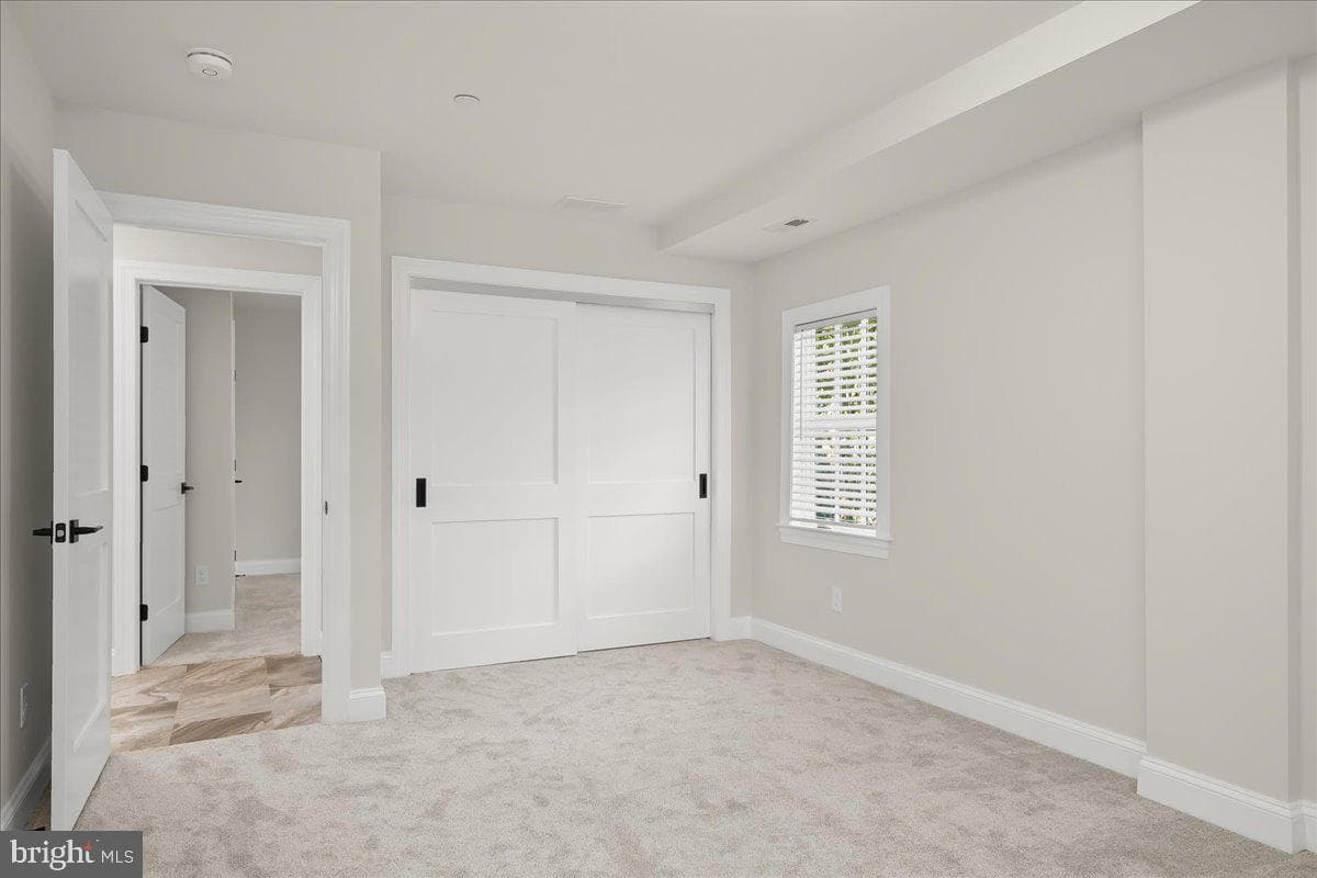 140 S Washington Street photo 62