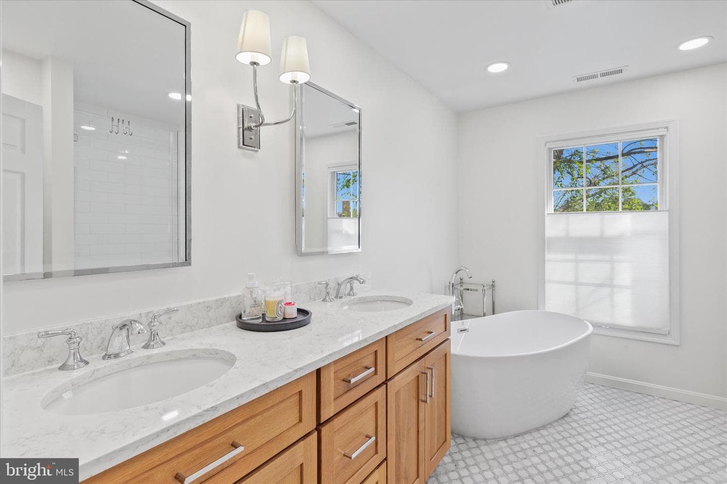 53 Londonderry Drive photo 29