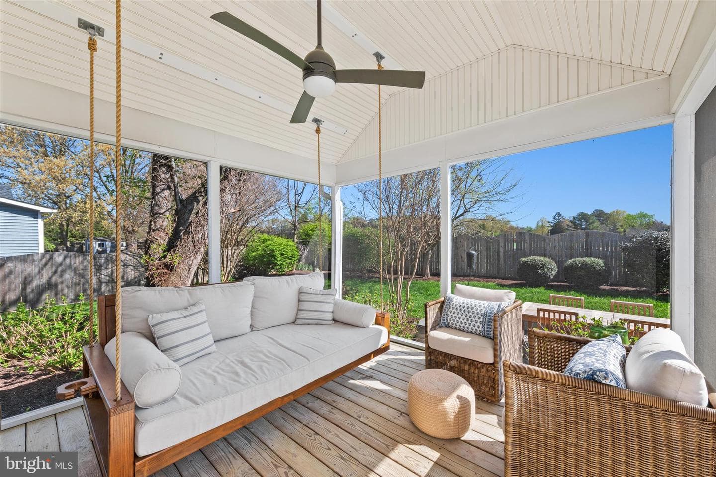 53 Londonderry Drive photo 43