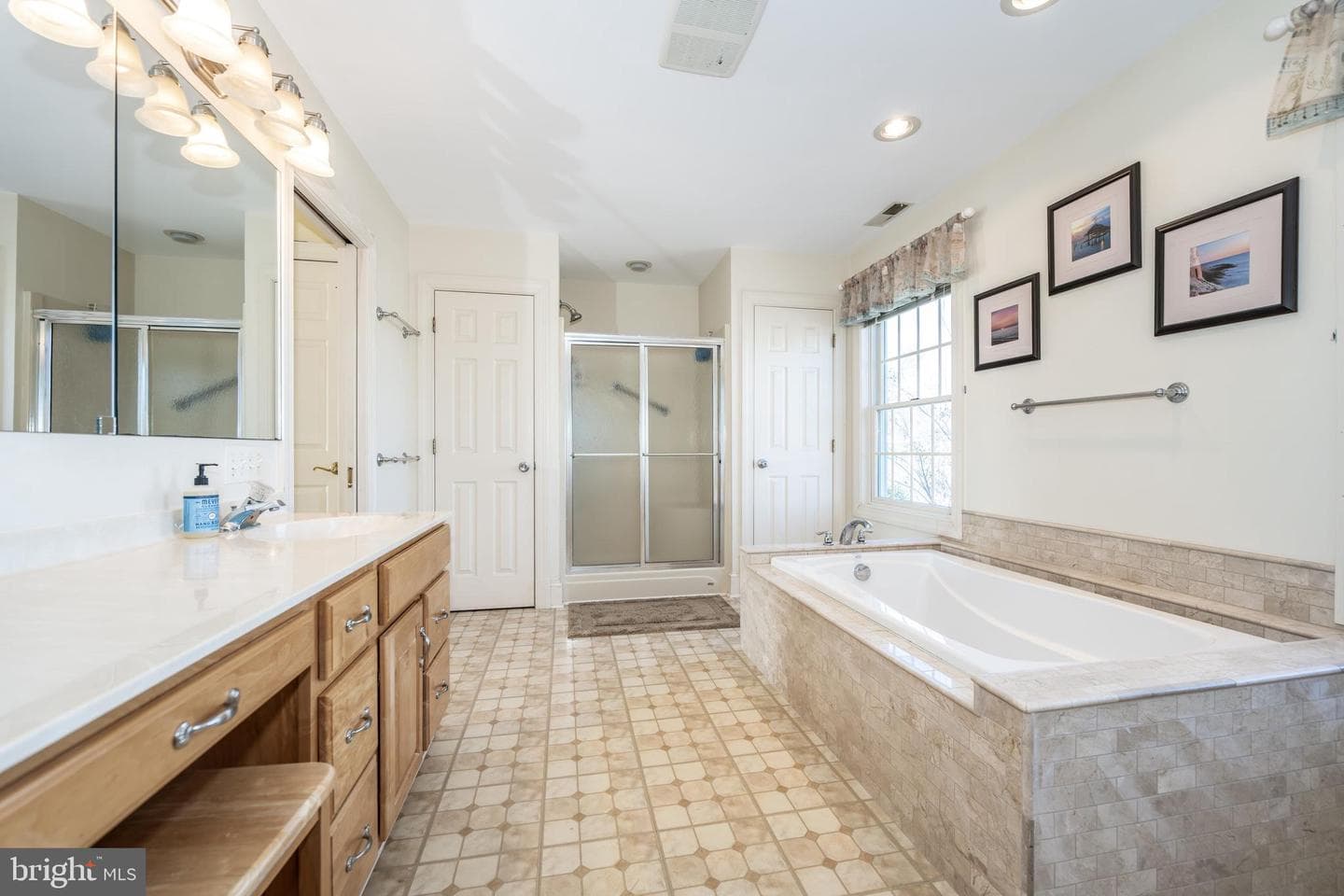 115 W Pier Street photo 37