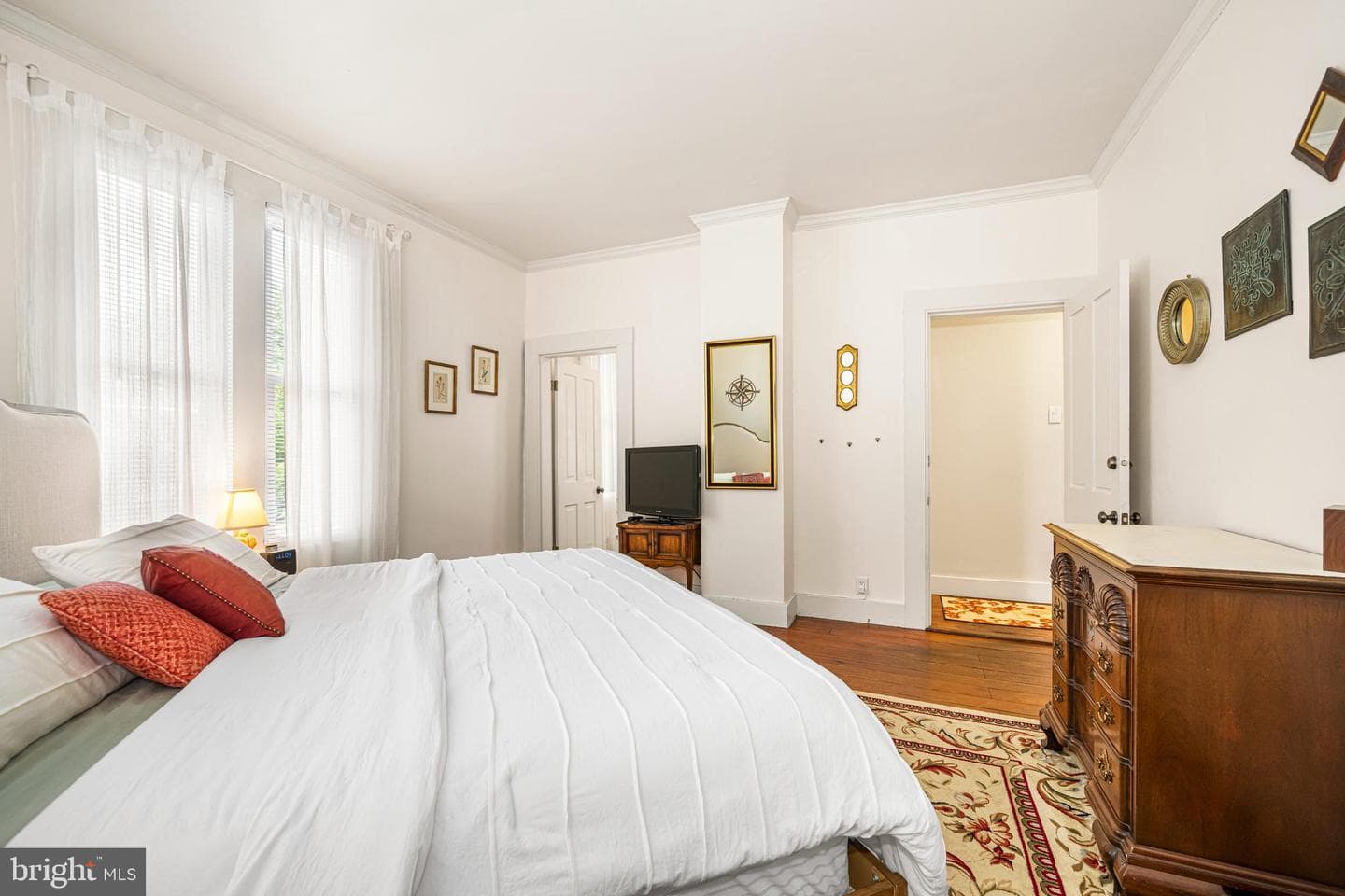 110 N Morris Street photo 34