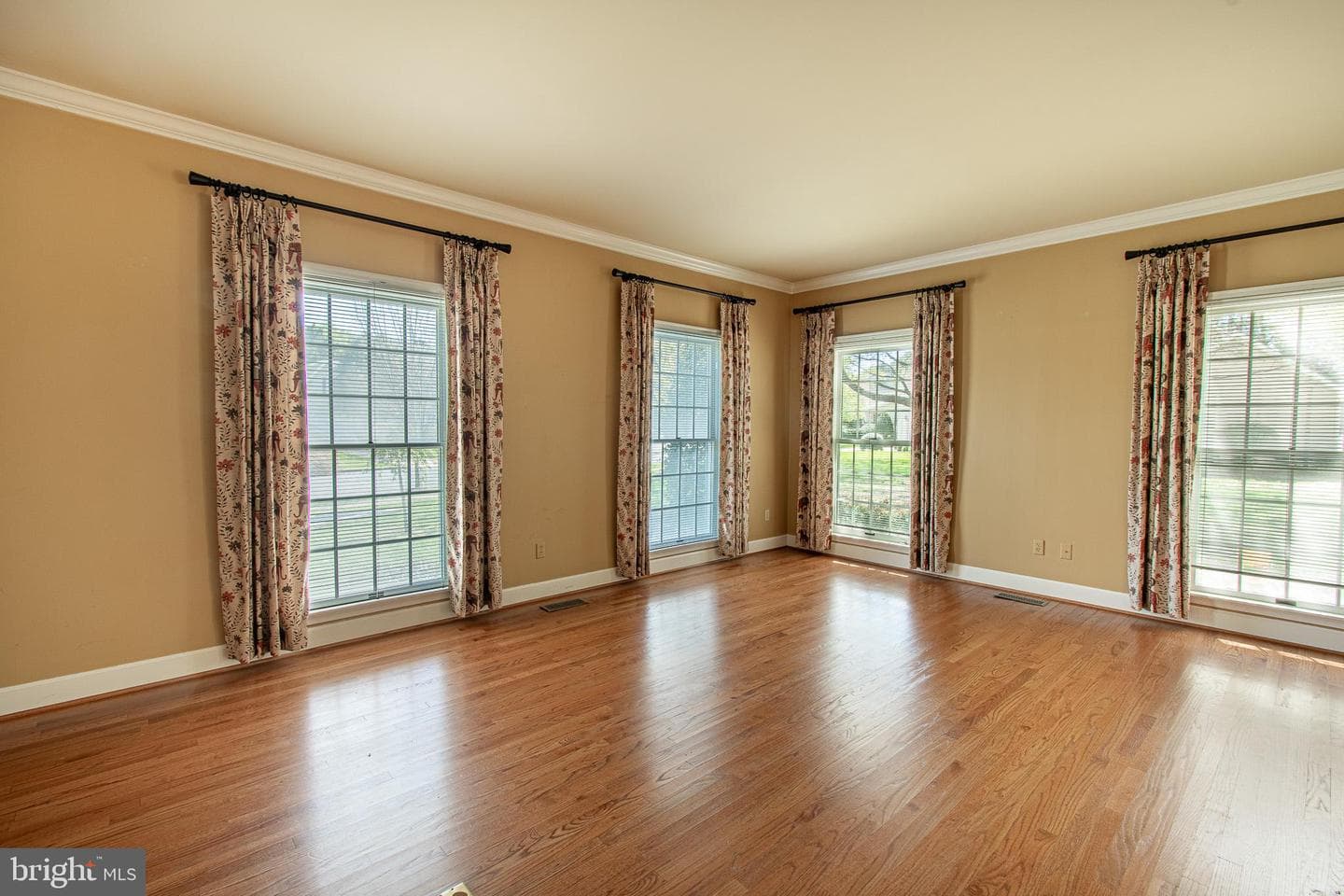 31 Londonderry Drive photo 10