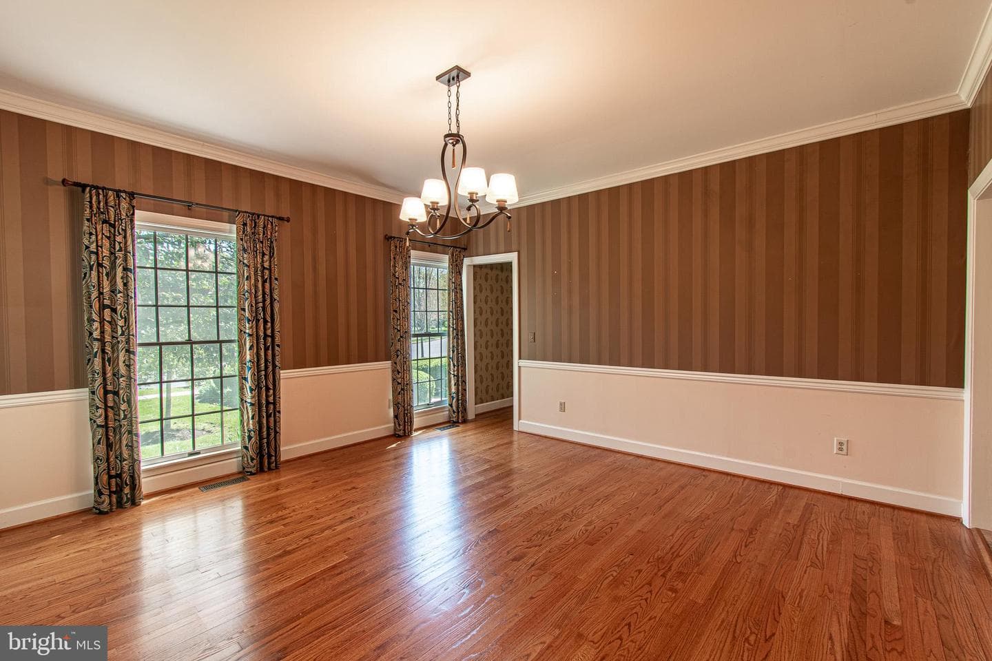 31 Londonderry Drive photo 24