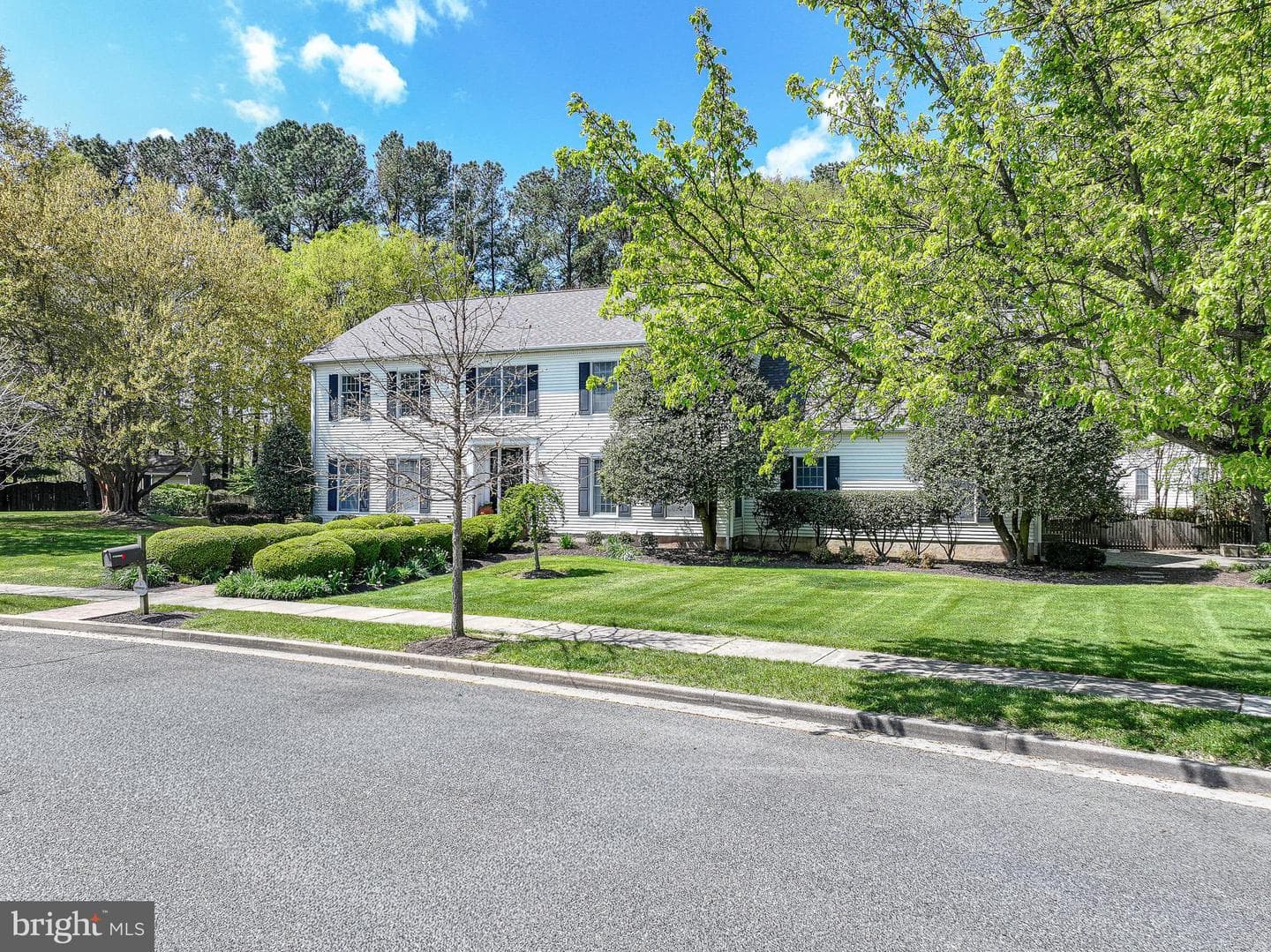 31 Londonderry Drive photo 56