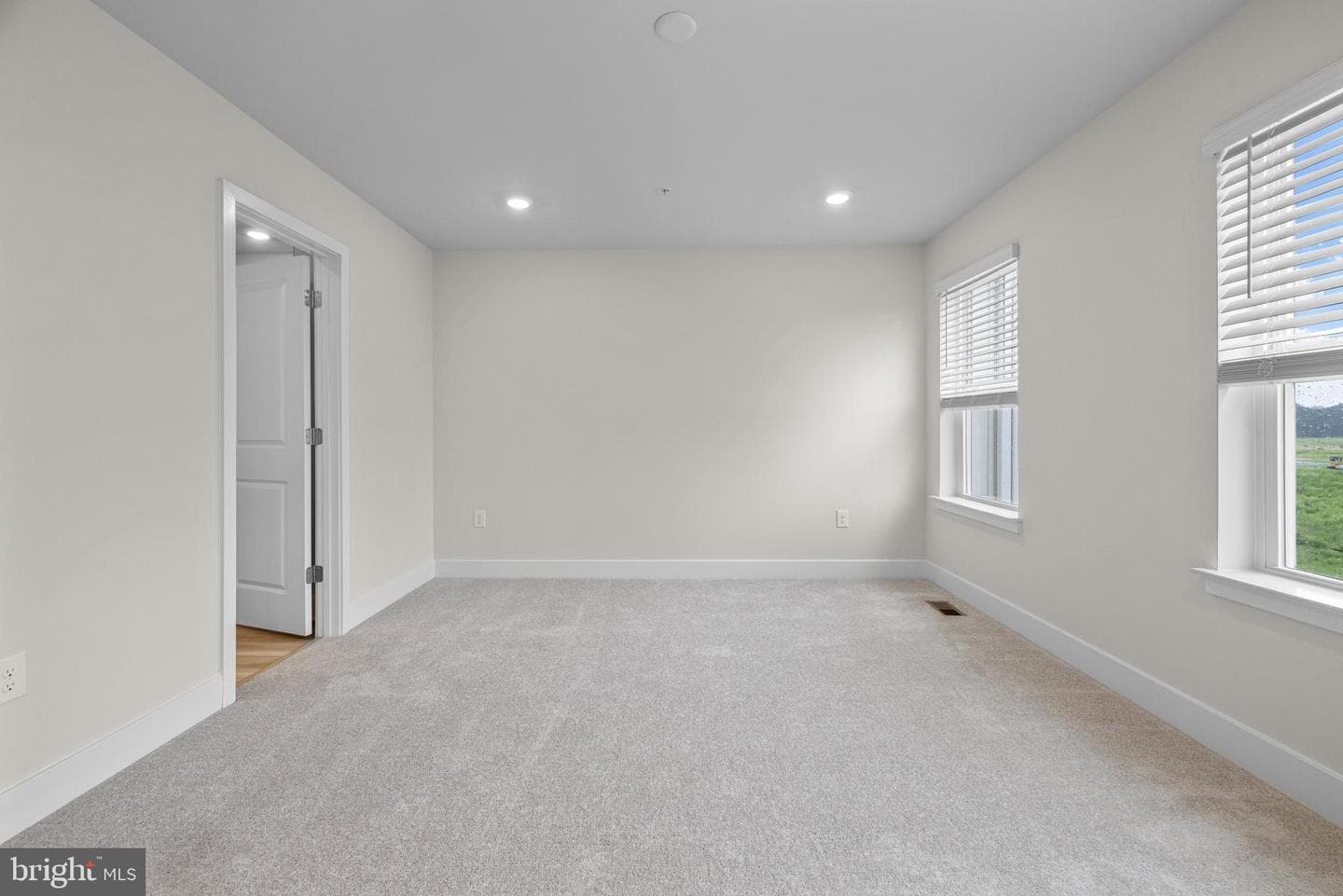 1416 Lake Geneva Drive photo 11