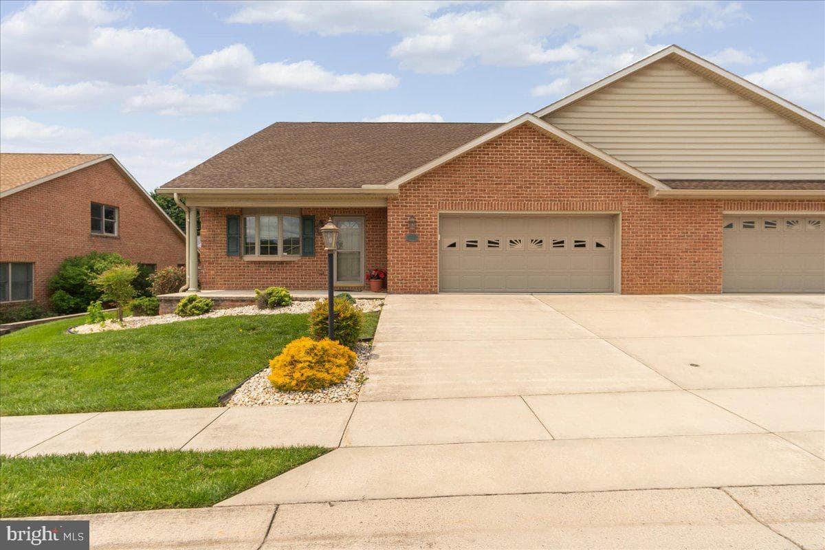 13336 Marquise Drive photo 2
