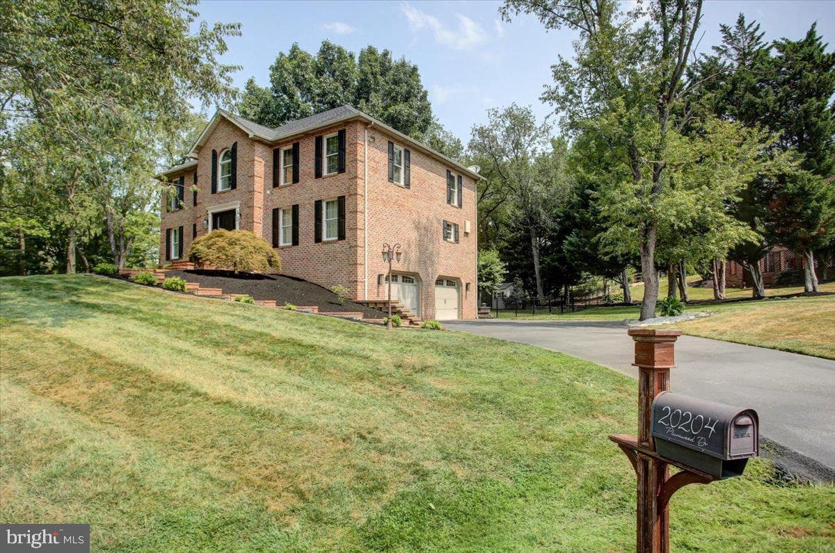 20204 Plumwood Drive photo 2