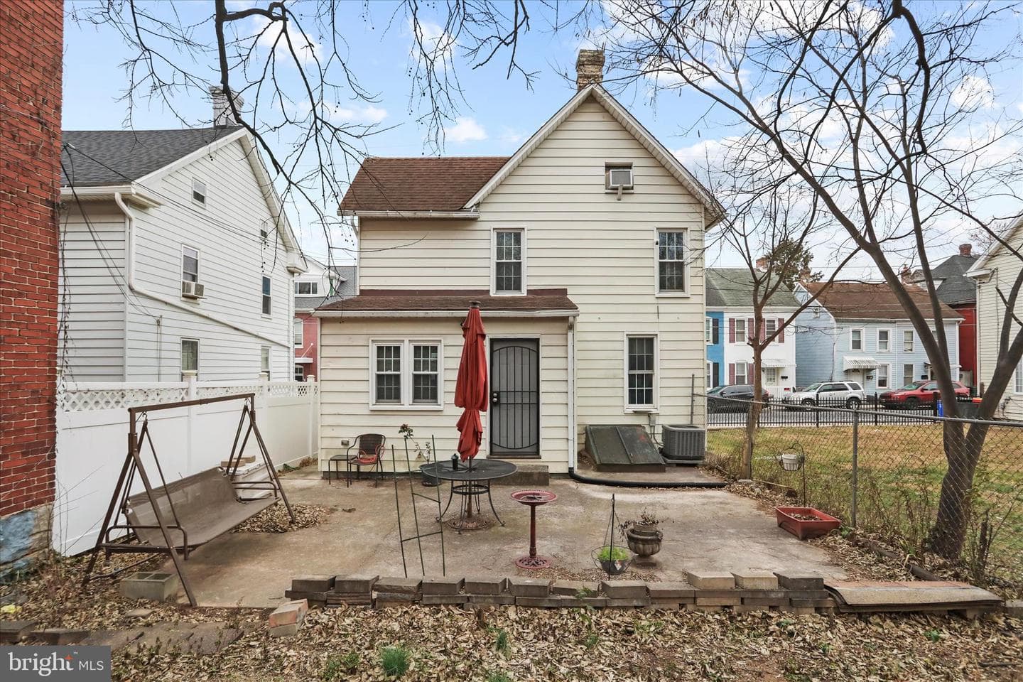 142 East Avenue photo 41