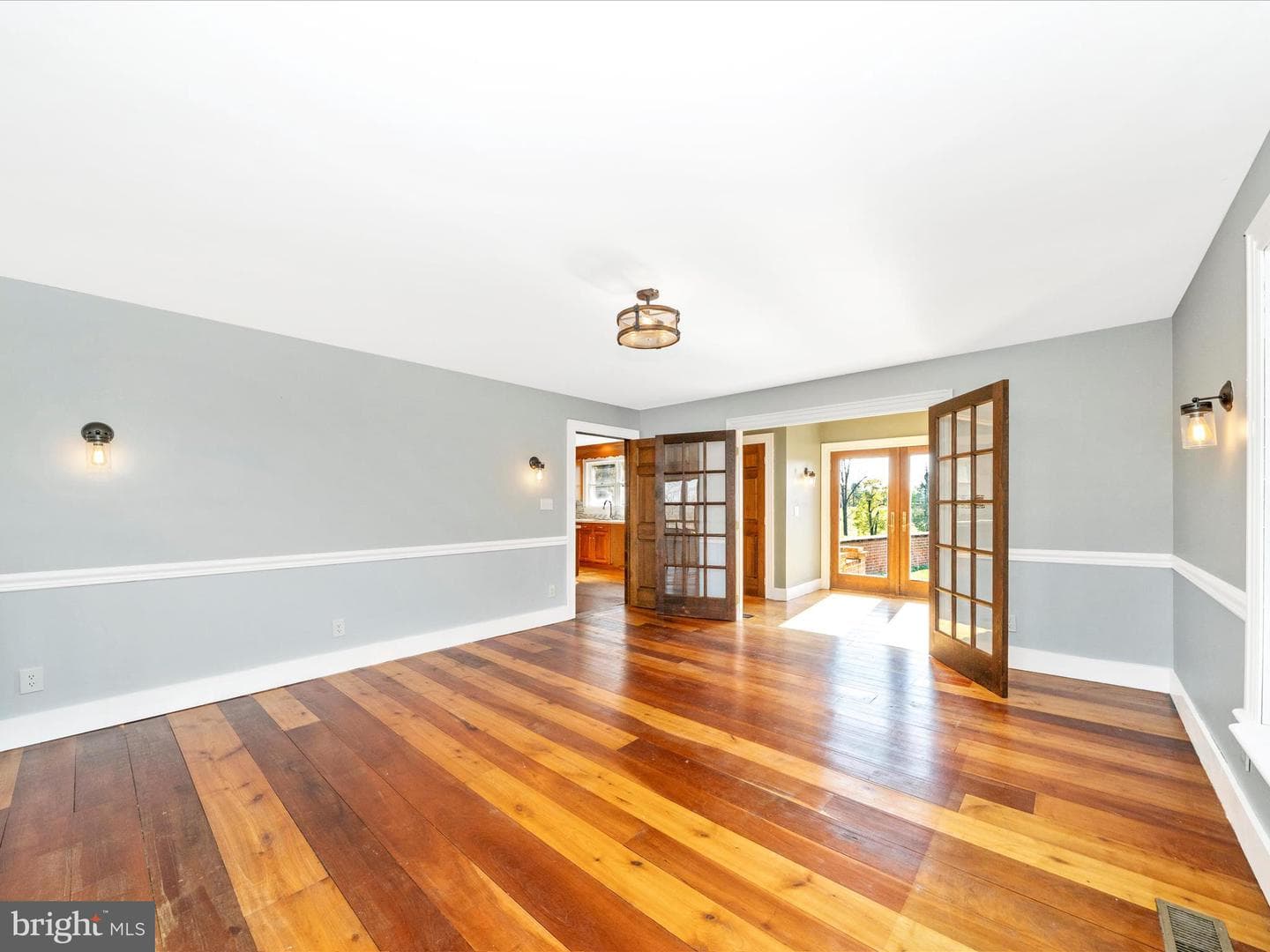 14924 Clear Spring Road photo 20