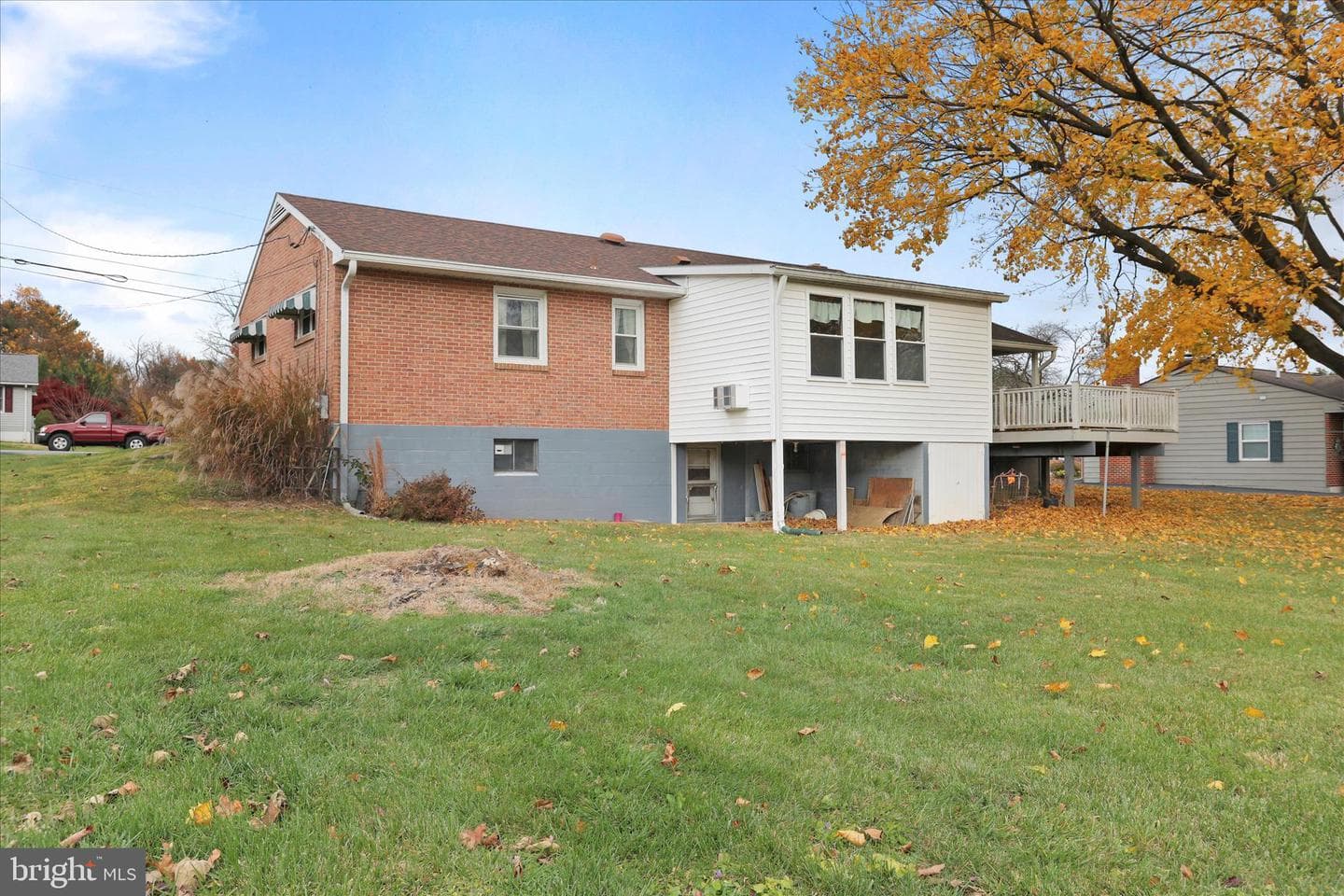 18531 Kent Avenue photo 32