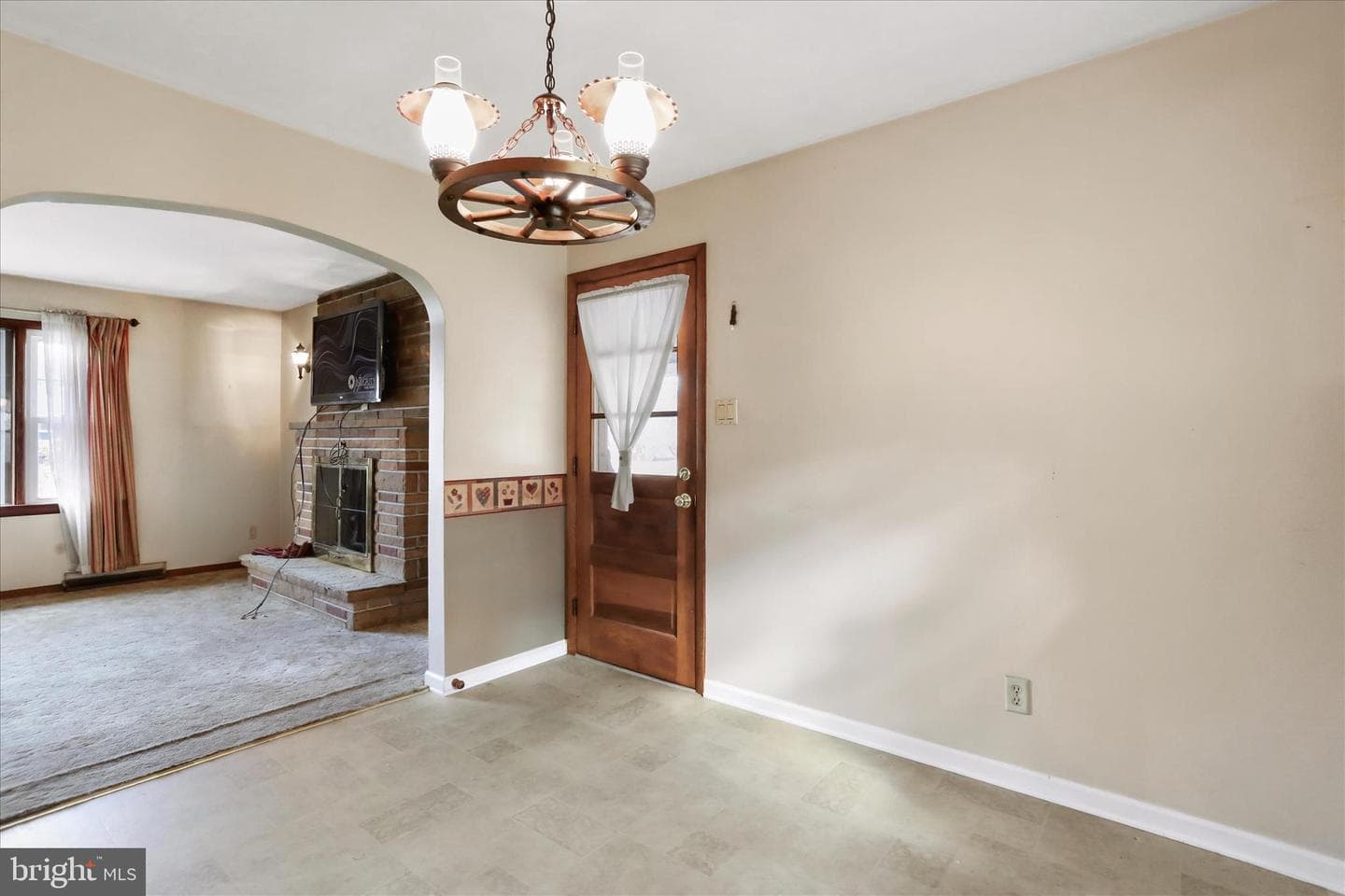 18531 Kent Avenue photo 7