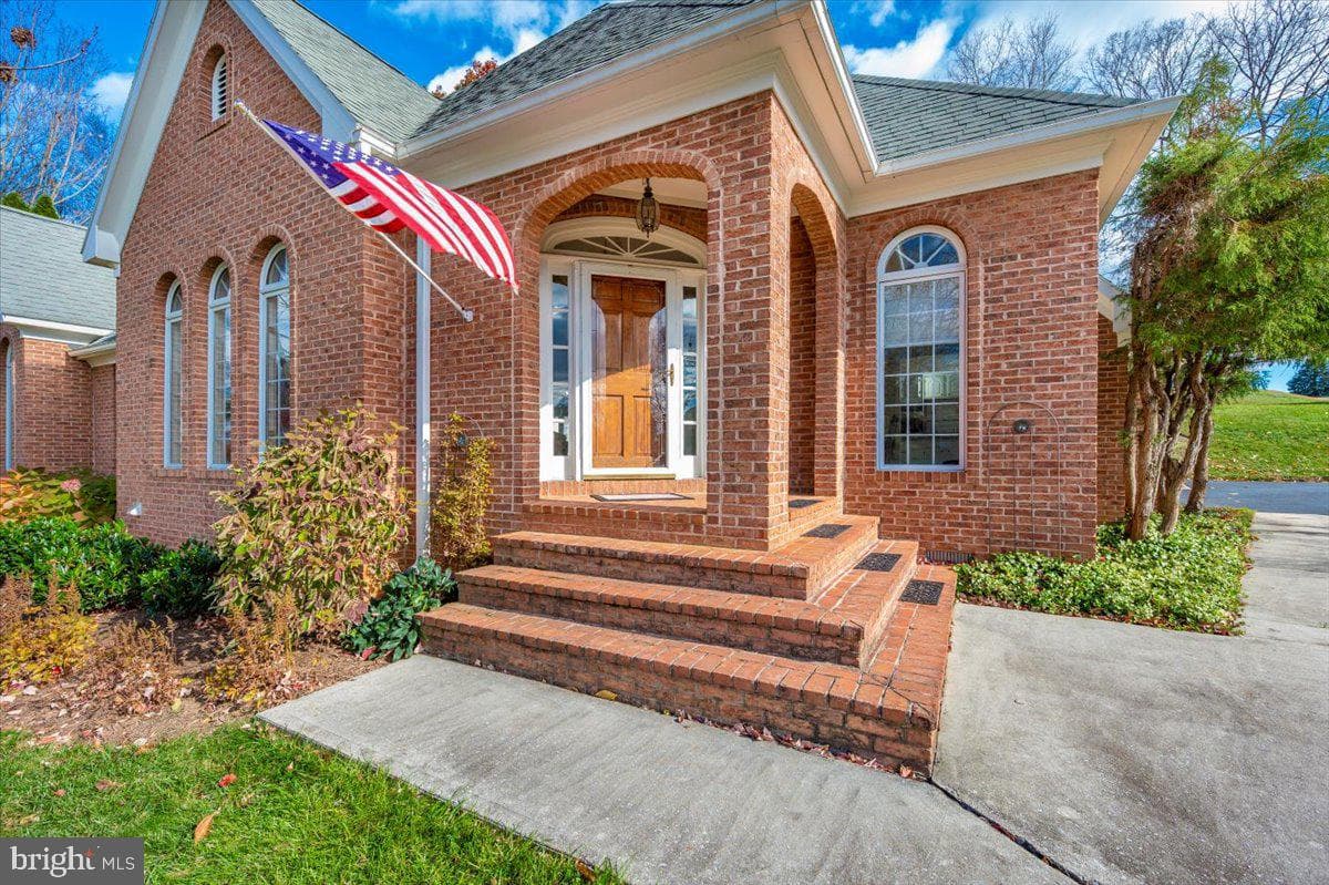20102 Teakwood Drive photo 4