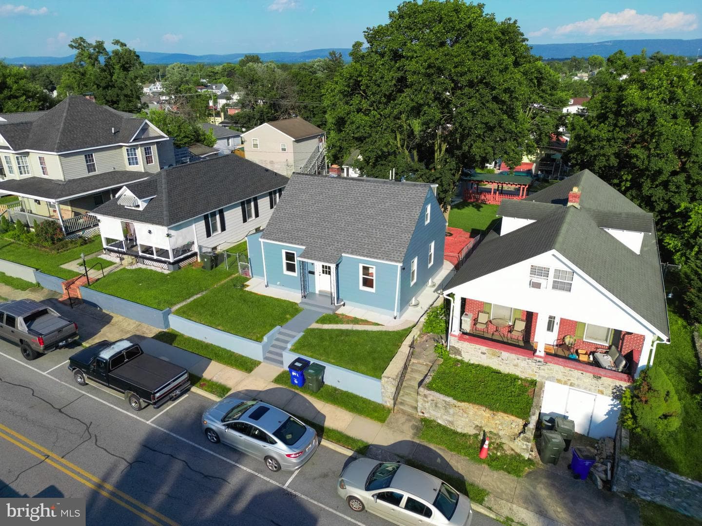 842 Guilford Avenue photo 4