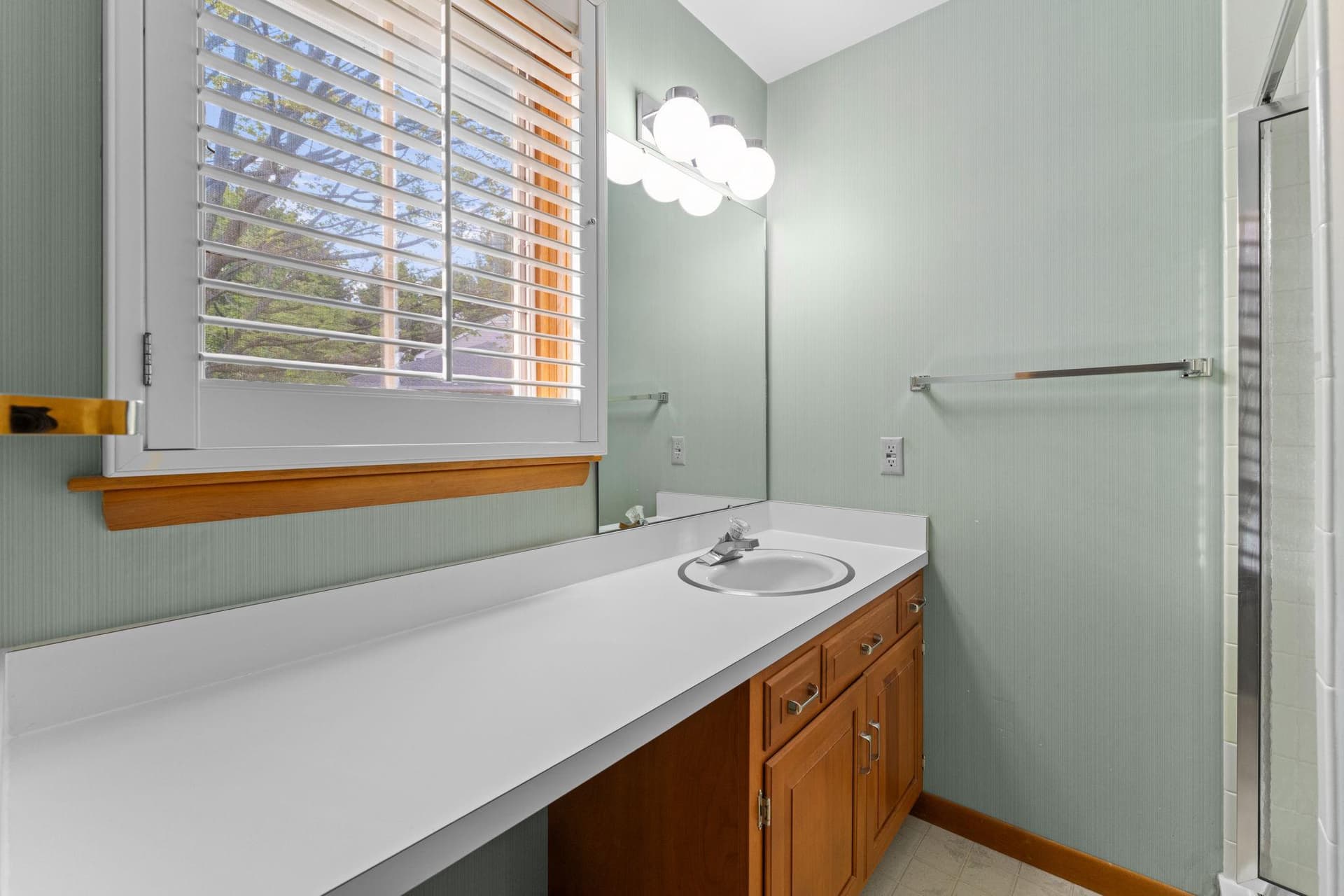 18903 Manchester Drive photo 13