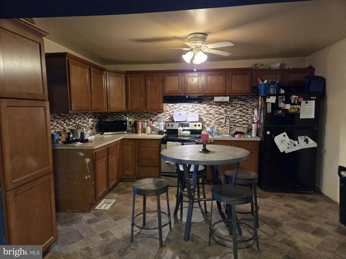217 James Street photo 5