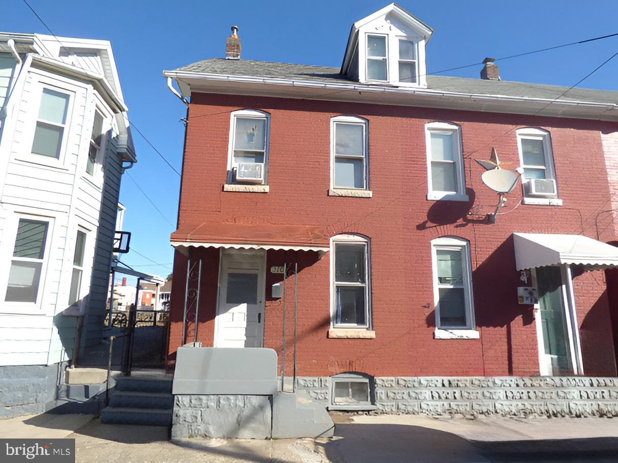 520 W Church Street photo 2