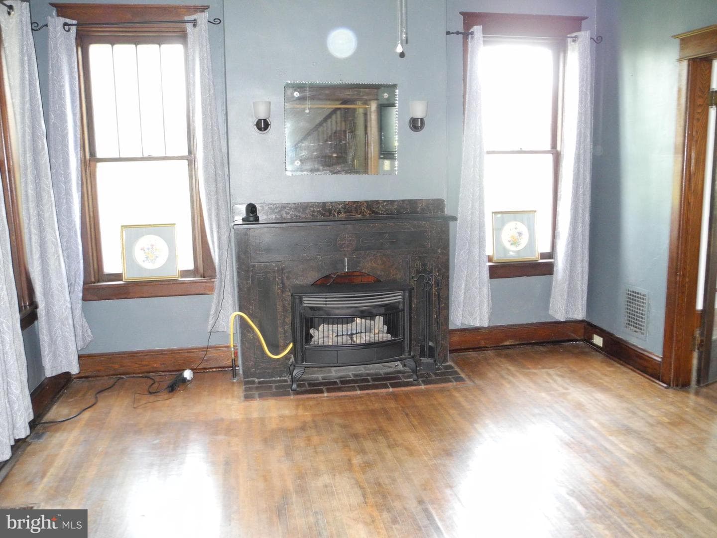 1048 S Potomac St photo 13