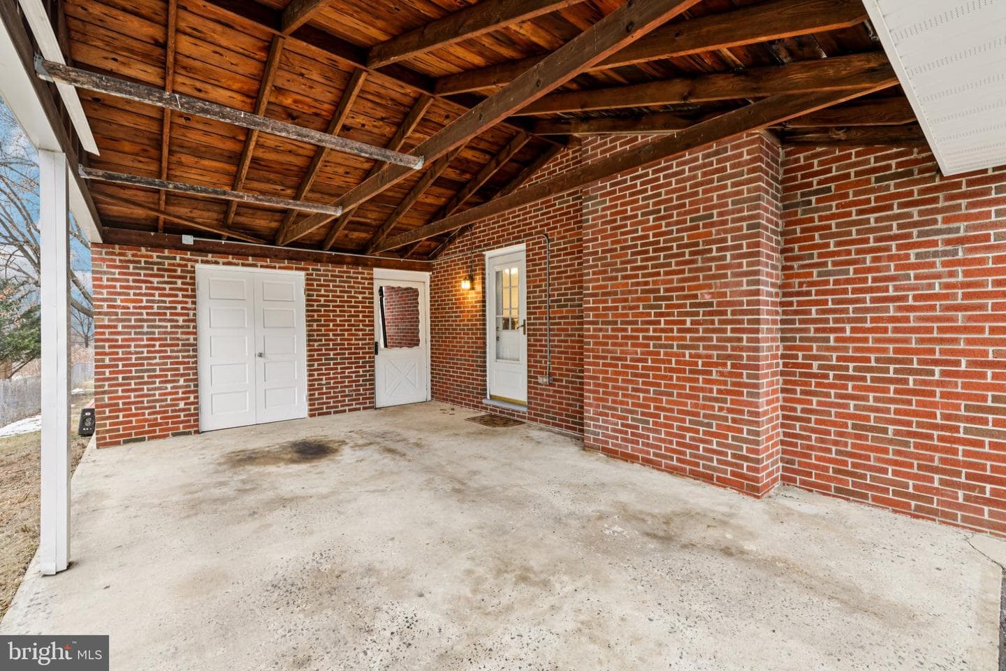217 Woodpoint Avenue photo 42