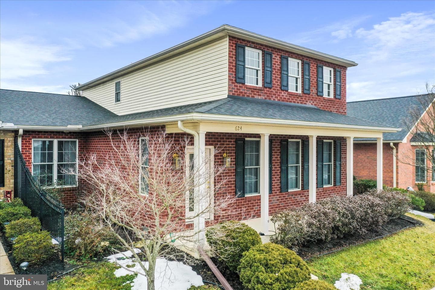 624 Trafalgar Drive photo 3