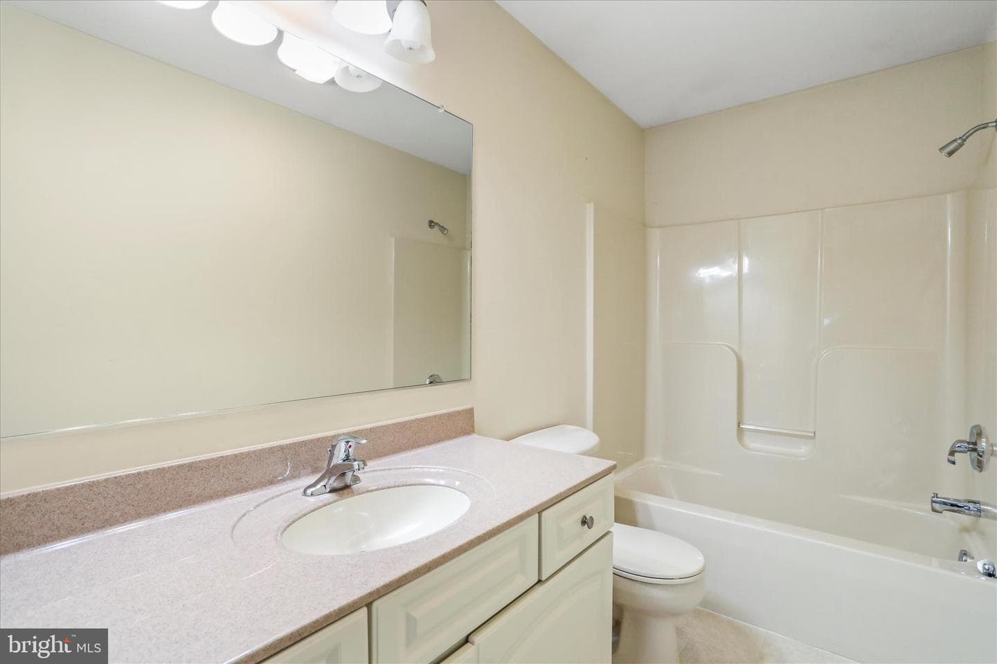 624 Trafalgar Drive photo 33