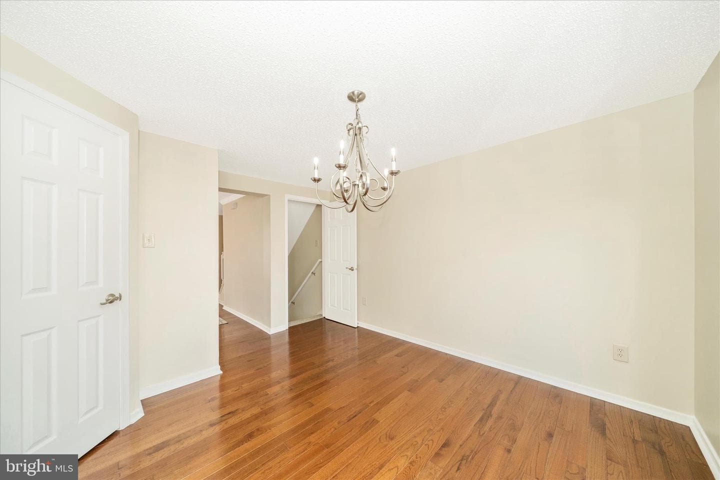 111 Tulip Court photo 11