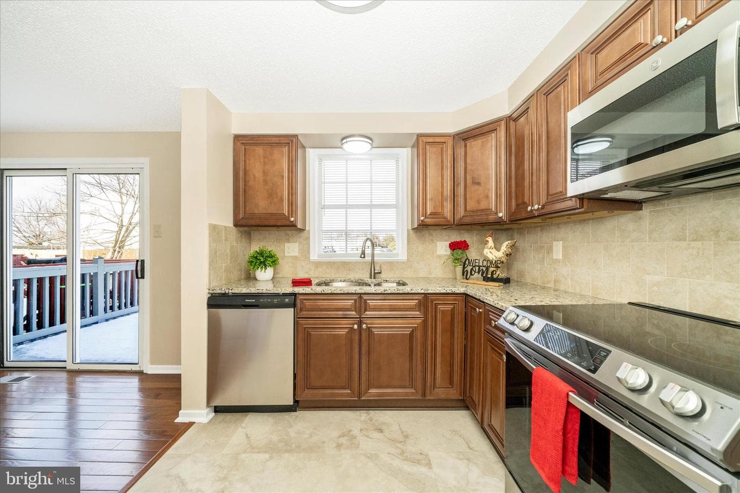 111 Tulip Court photo 13