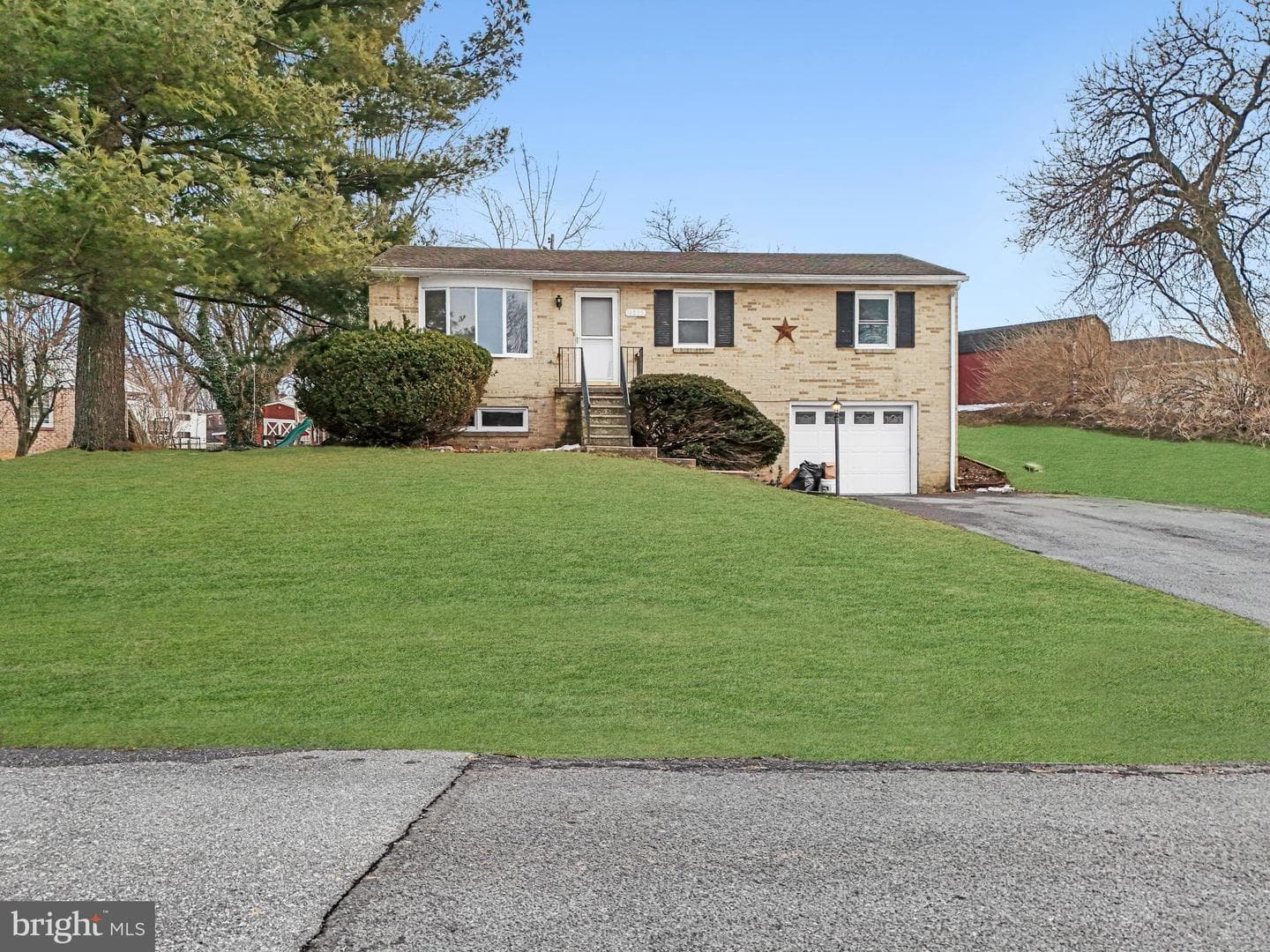 16835 Petmar Circle photo 3