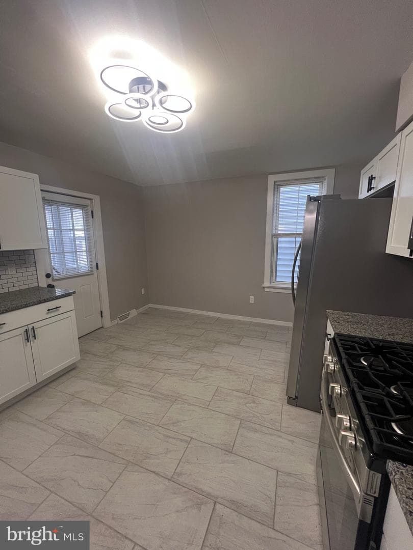 820 Salem Avenue photo 4
