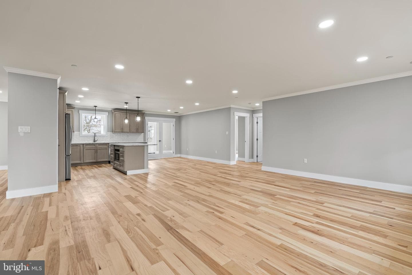 18212 Woodside Drive photo 8