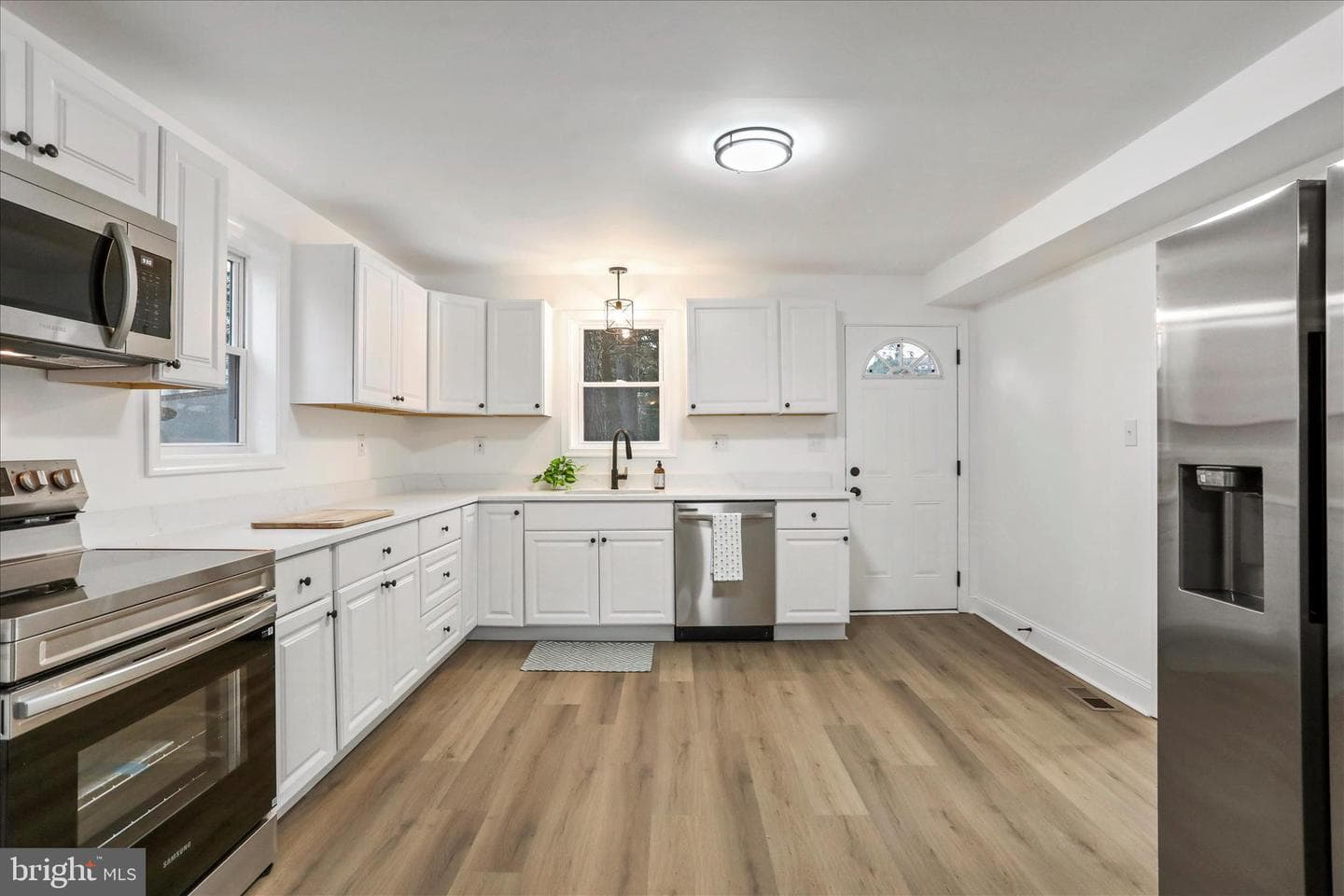 11424 Englewood Road photo 10