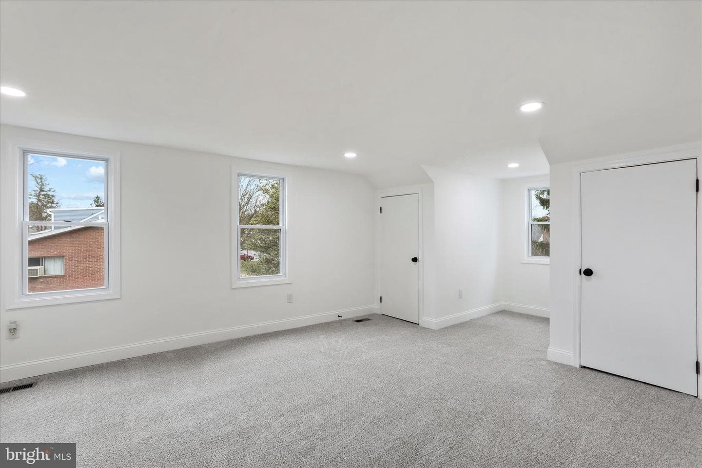 11424 Englewood Road photo 32