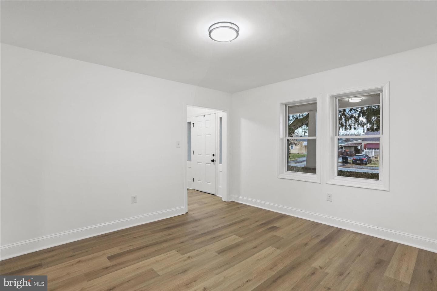11424 Englewood Road photo 9