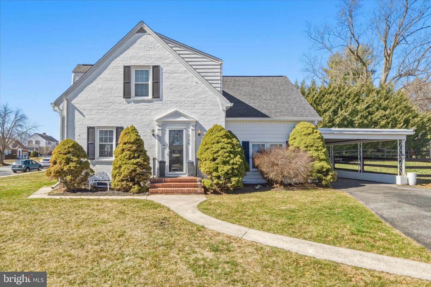 329 E Irvin Avenue photo 47