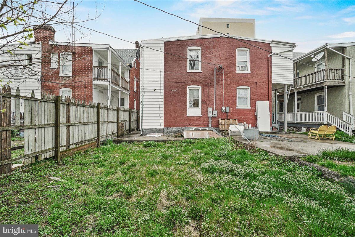 20 S Locust Street S photo 29
