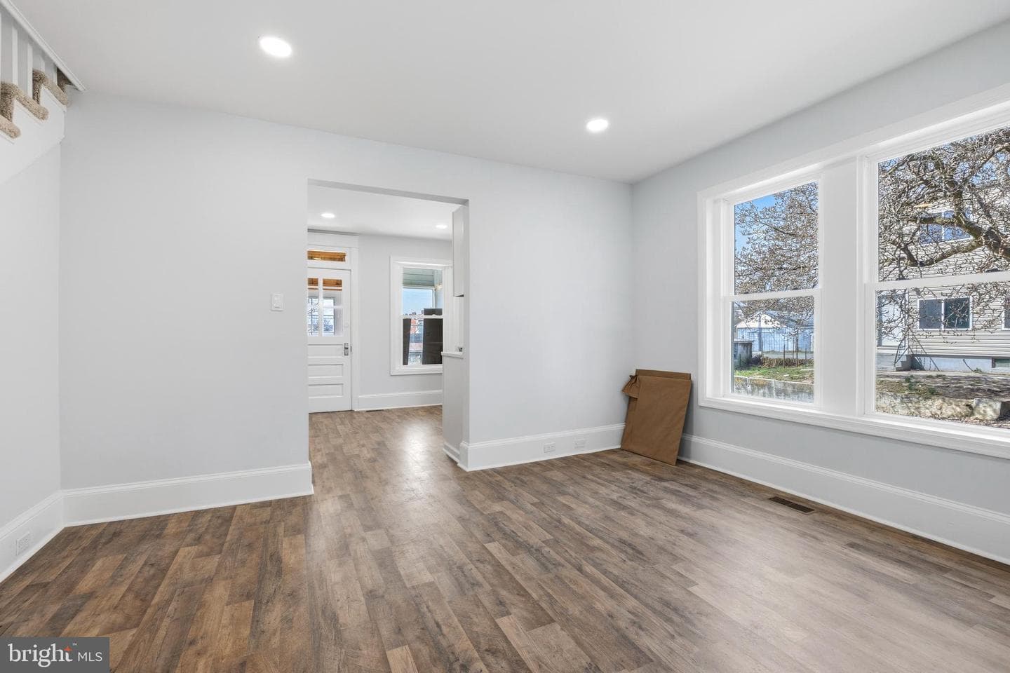 947 W Washington Street photo 4