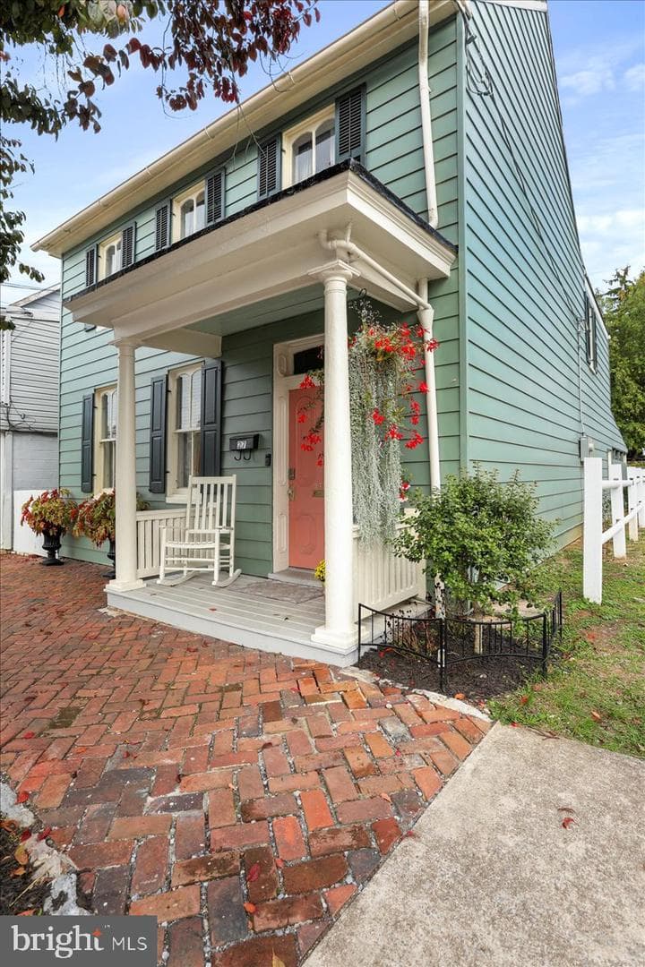 27 E Salisbury Street photo 3