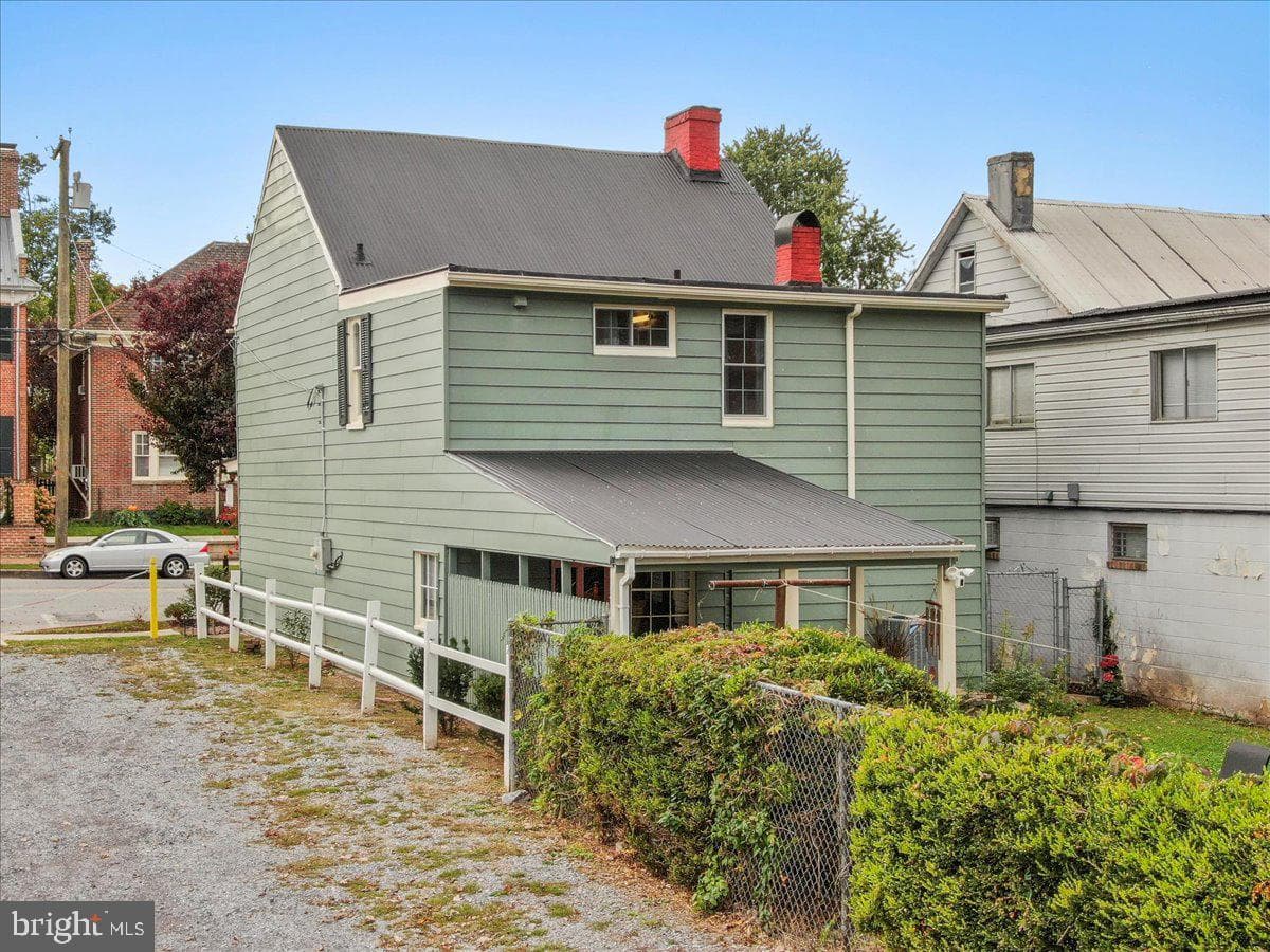 27 E Salisbury Street photo 36