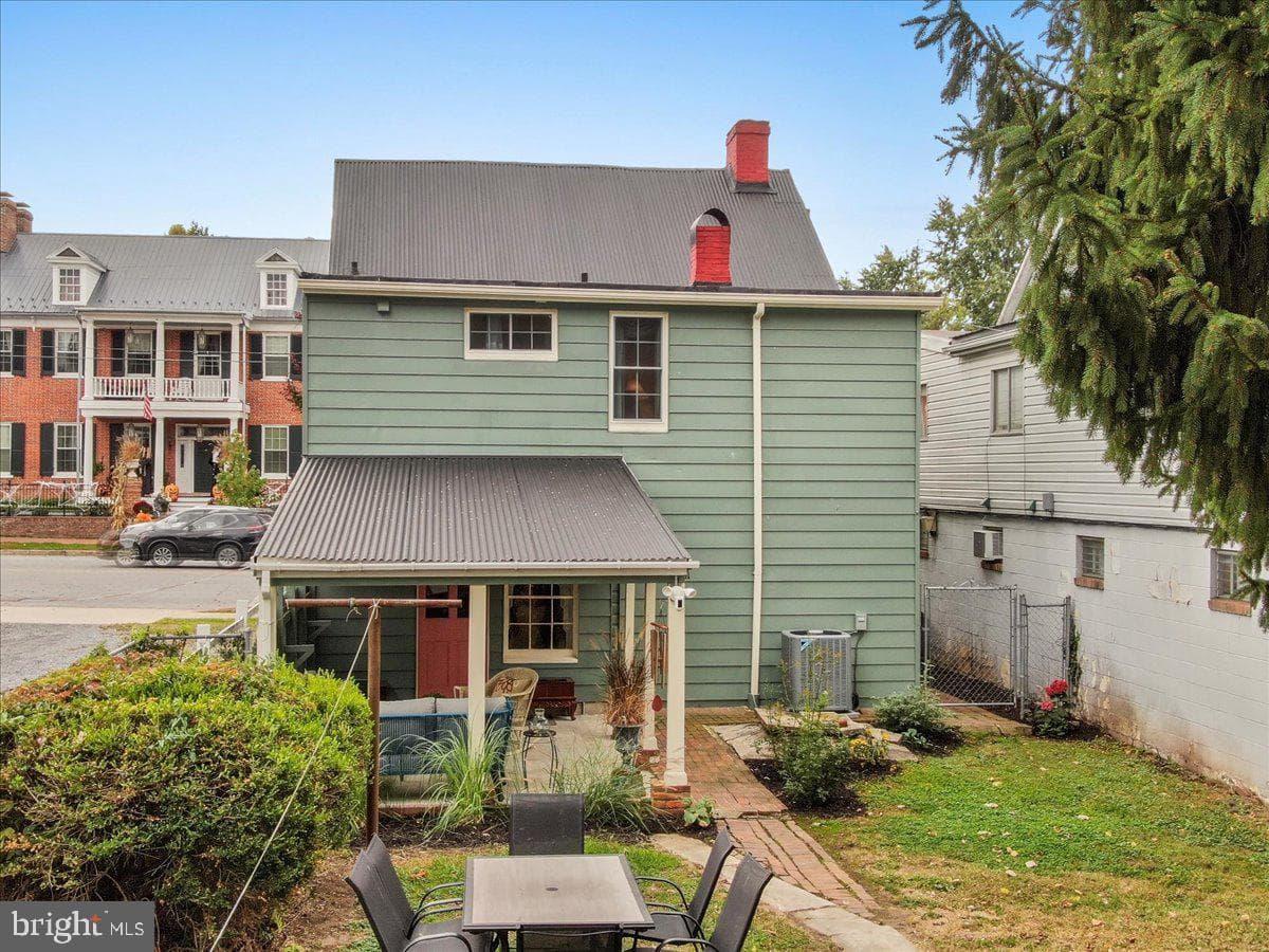27 E Salisbury Street photo 45