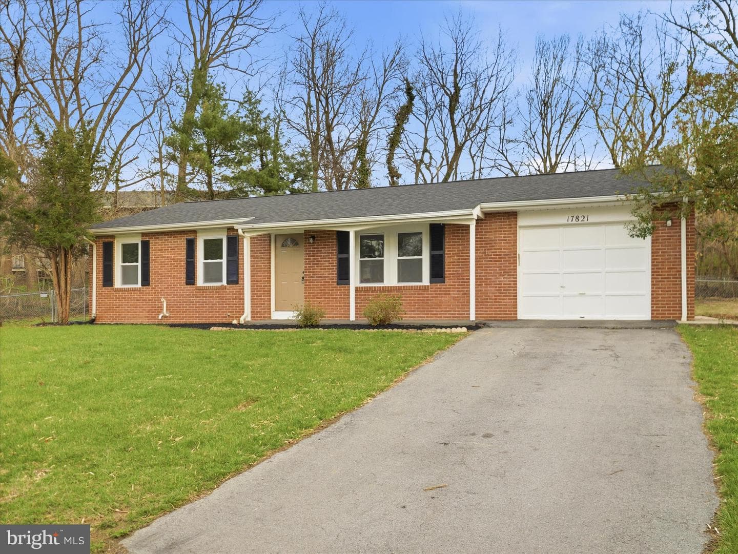17821 Greentree Lane photo 32