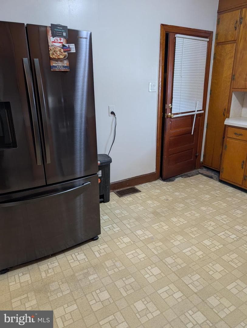 33 Westside Avenue photo 3