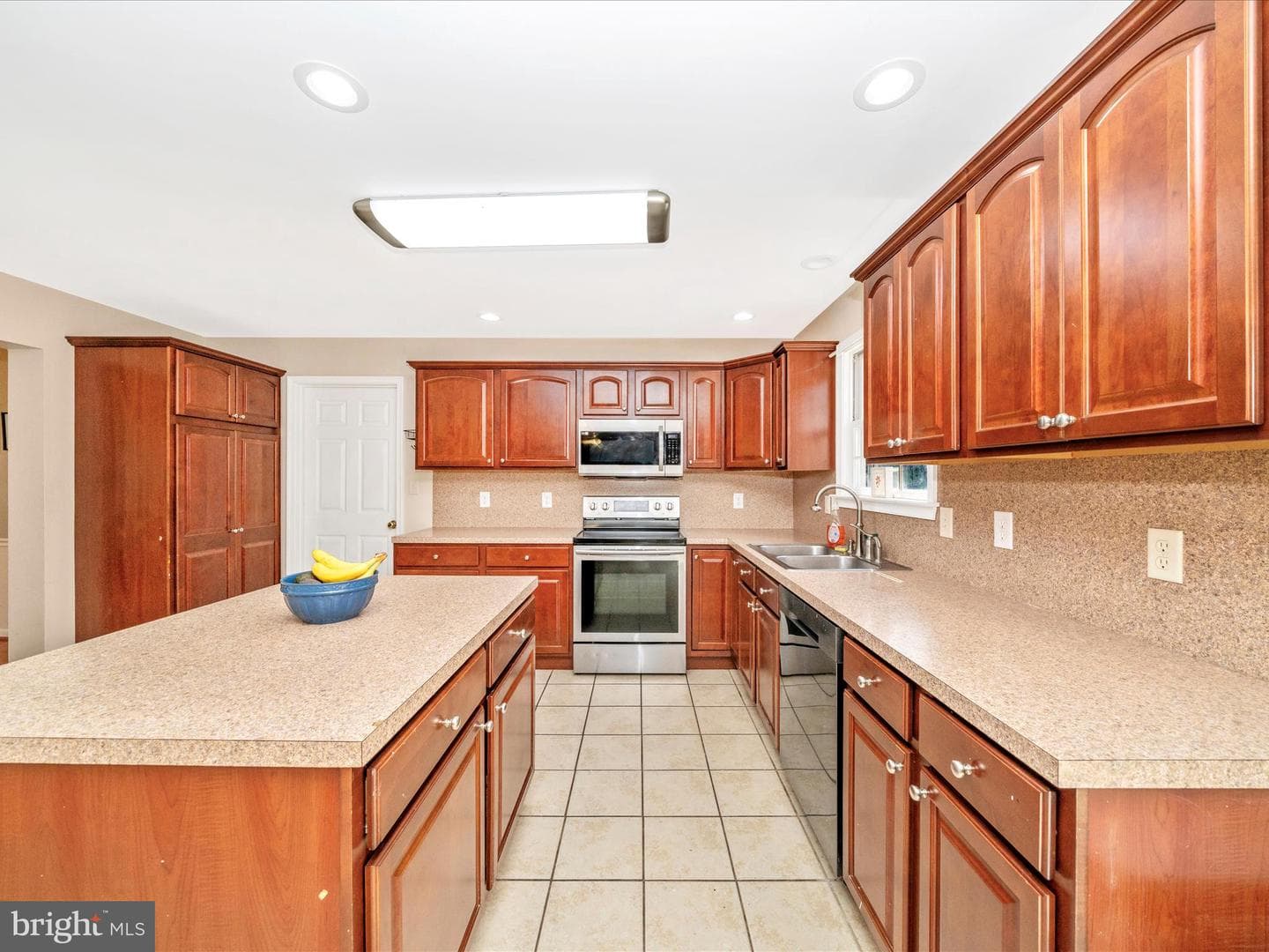 16815 Cavalry Drive photo 12