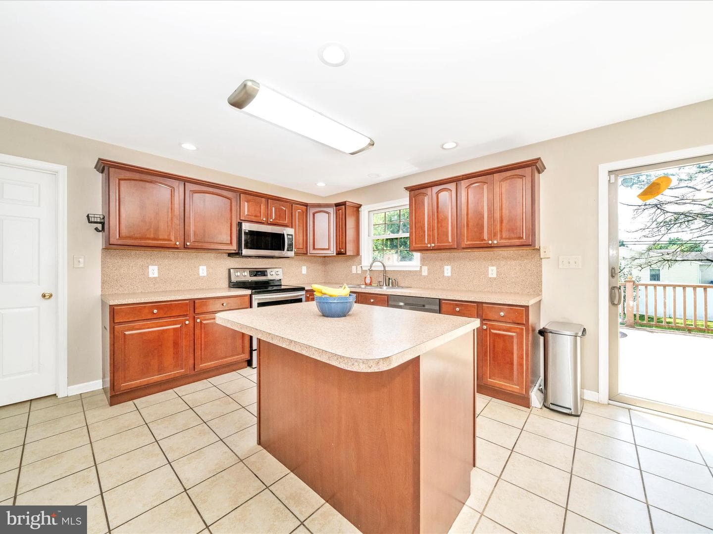 16815 Cavalry Drive photo 14